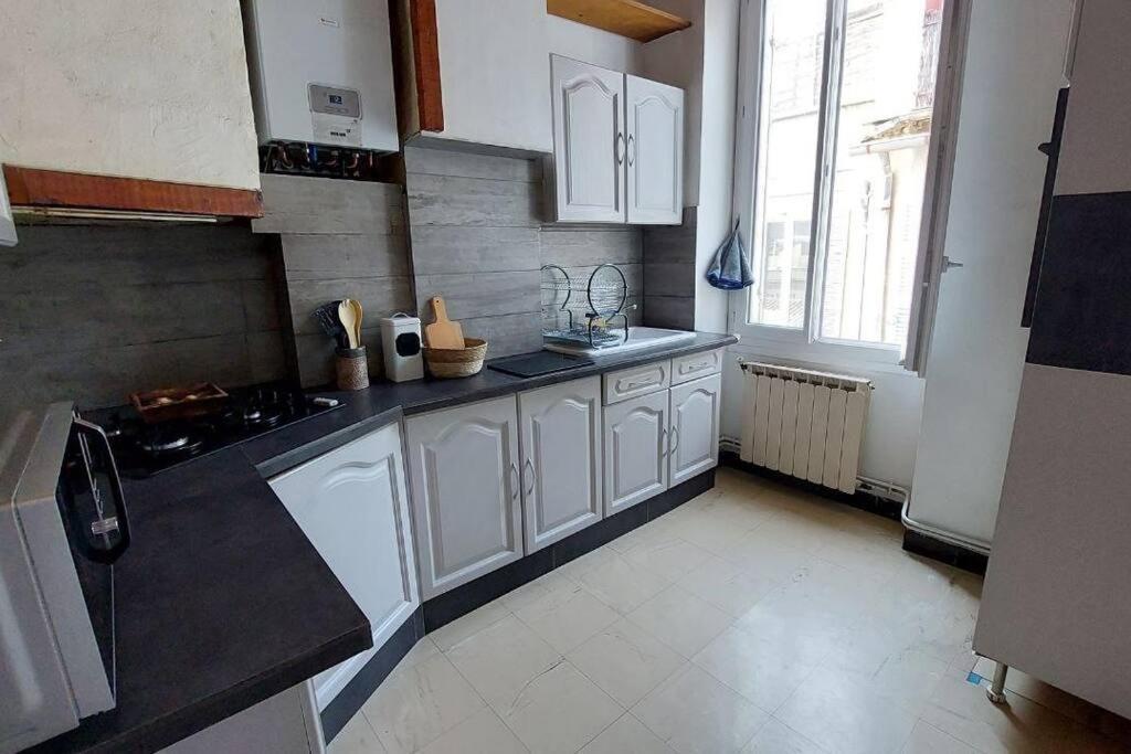 Appartement Spacieux Et Agreable Marselha Exterior foto