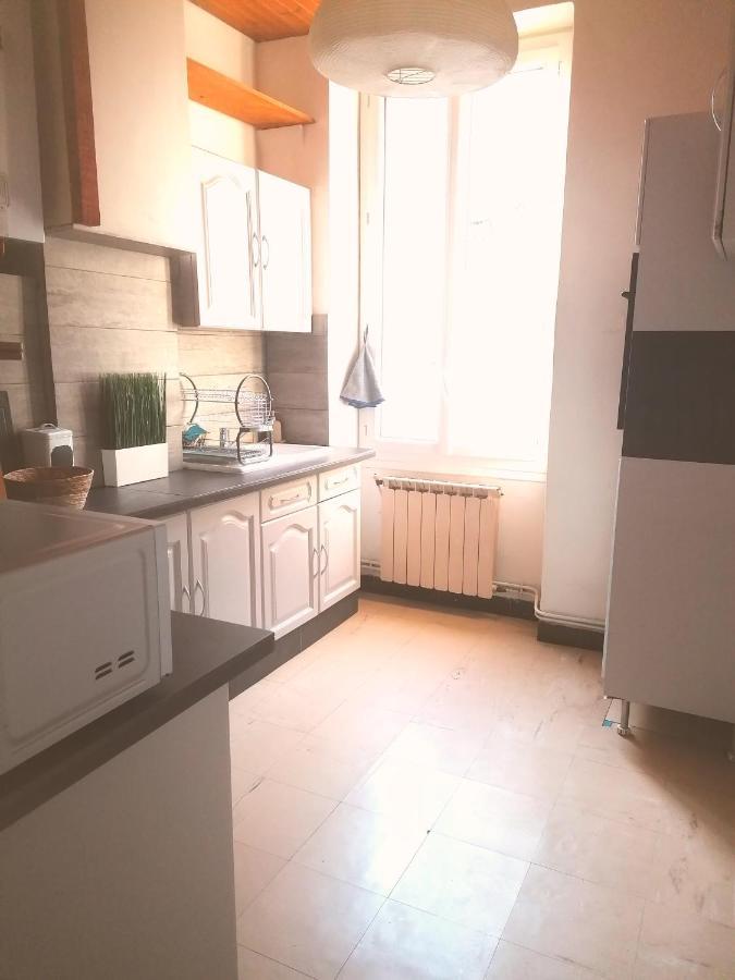 Appartement Spacieux Et Agreable Marselha Exterior foto